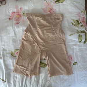Maidenform Shapewear bottoms